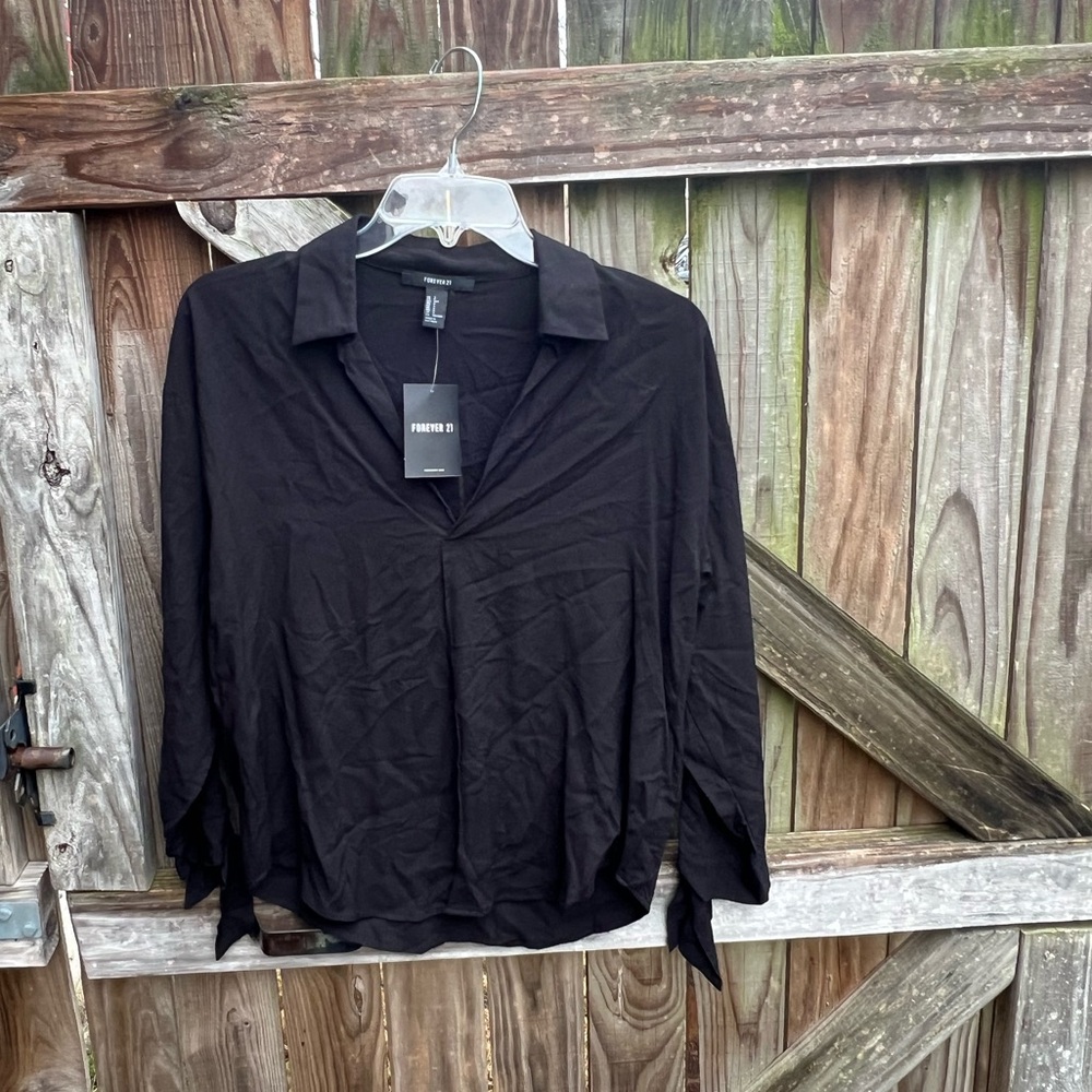 👗Forever 21 black long sleeve top